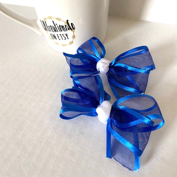 5/$25 Set of 2 Blue and White Bow Clips - Picture 1 of 6
